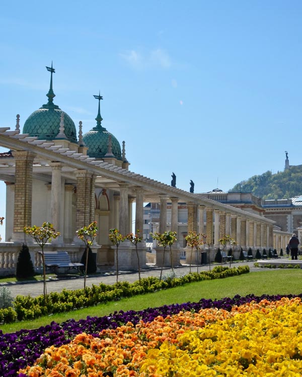 Castle Garden Bazaar